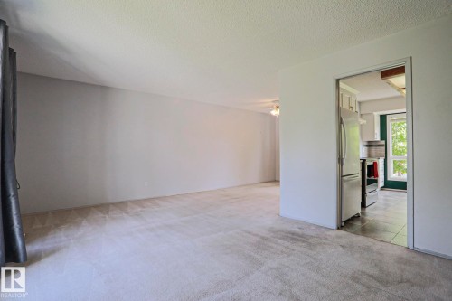 4 Goebel Close, Spruce Grove, AB 