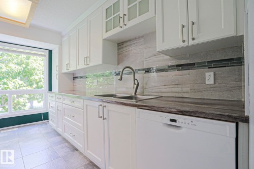 4 Goebel Close, Spruce Grove, AB 