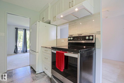 4 Goebel Close, Spruce Grove, AB 