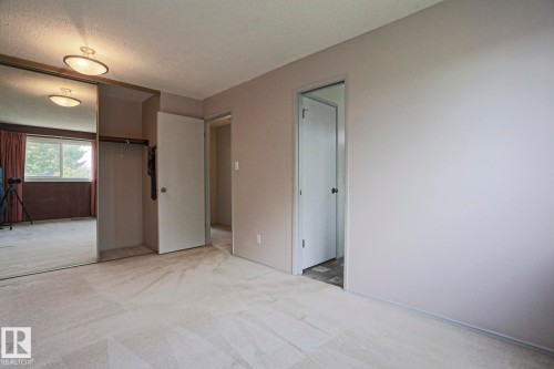 4 Goebel Close, Spruce Grove, AB 
