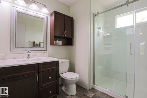 4 Goebel Close, Spruce Grove, AB 