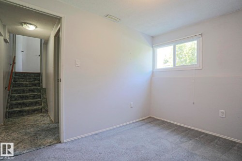 4 Goebel Close, Spruce Grove, AB 