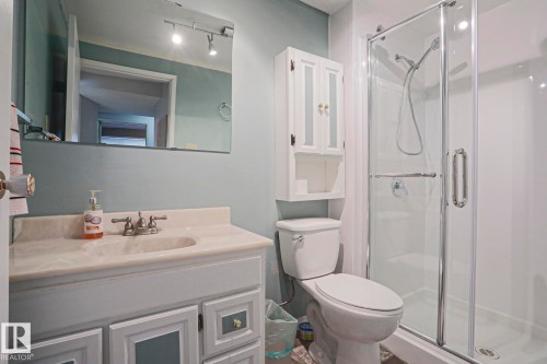 4 Goebel Close, Spruce Grove, AB 