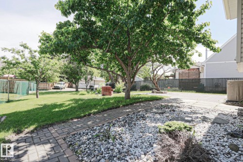 4 Goebel Close, Spruce Grove, AB 