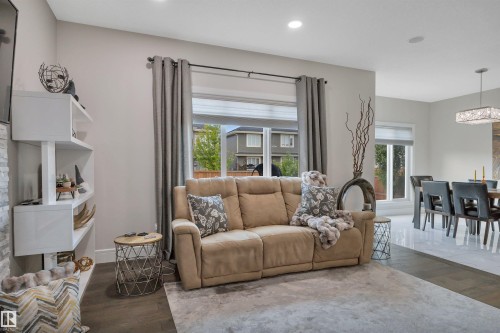 5426 66 Street, Beaumont, AB - Indoor Photo Showing Living Room