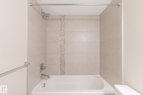 #210 1029 173 St Sw, Edmonton, AB - Indoor Photo Showing Bathroom