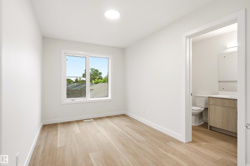 9747 65 Avenue, Edmonton, AB 