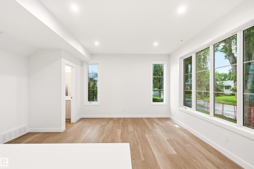 9747 65 Avenue, Edmonton, AB 
