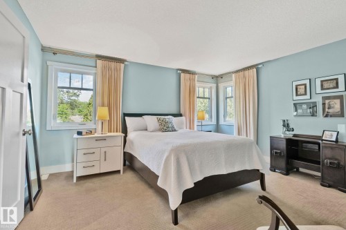 7504 142A St Nw, Edmonton, AB 