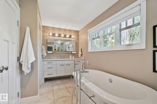 7504 142A St Nw, Edmonton, AB 