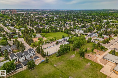 7504 142A St Nw, Edmonton, AB 