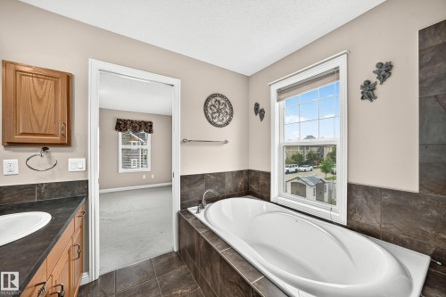 2523 Pegasus Boulevard, Edmonton, AB 