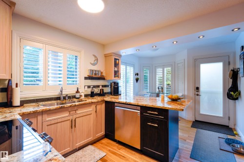 9749 102 Street, Edmonton, AB 