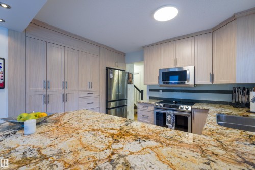 9749 102 Street, Edmonton, AB 