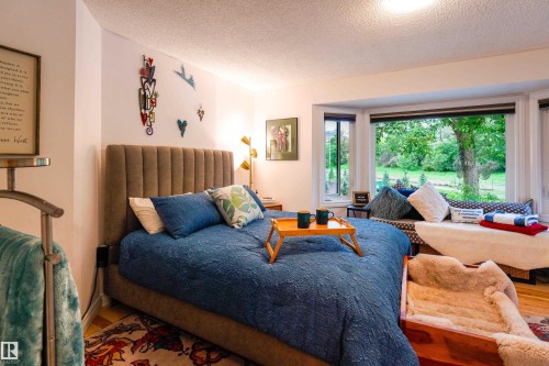 9749 102 Street, Edmonton, AB 