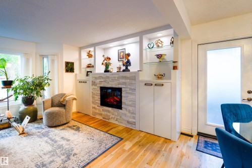 9749 102 Street, Edmonton, AB 
