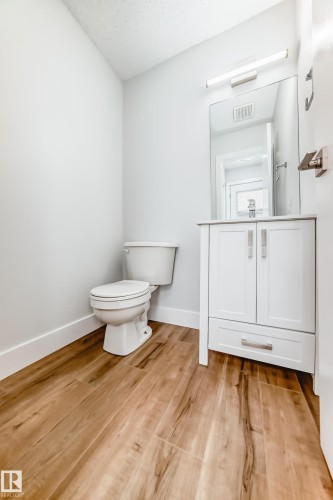 3510 41B Avenue, Edmonton, AB - Indoor Photo Showing Bathroom