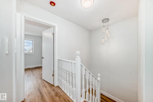 3510 41B Avenue, Edmonton, AB - Indoor Photo Showing Other Room