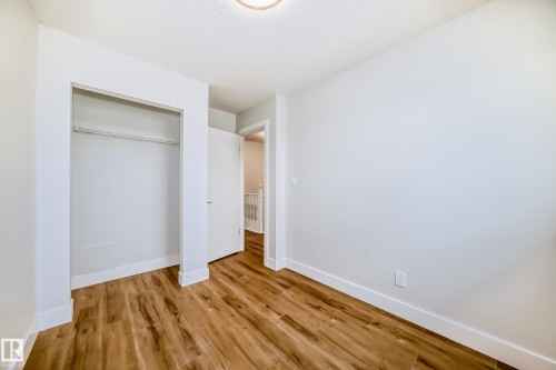 3510 41B Avenue, Edmonton, AB - Indoor Photo Showing Other Room
