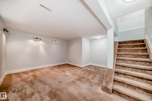 3510 41B Avenue, Edmonton, AB - Indoor Photo Showing Other Room