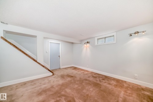 3510 41B Avenue, Edmonton, AB - Indoor Photo Showing Other Room