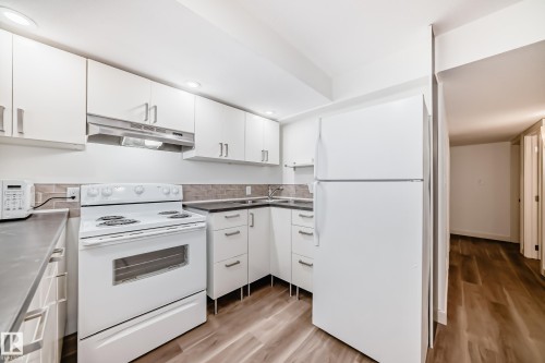 7021 95 Street, Edmonton, AB 