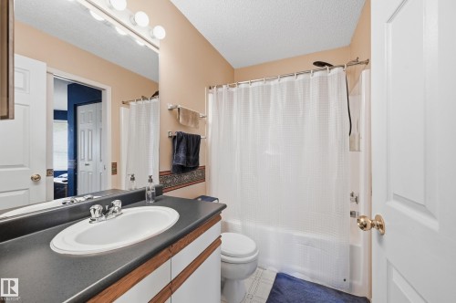 2050 Tanner Wynd, Edmonton, AB 