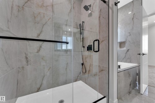 121 Lilac Close, Leduc, AB 