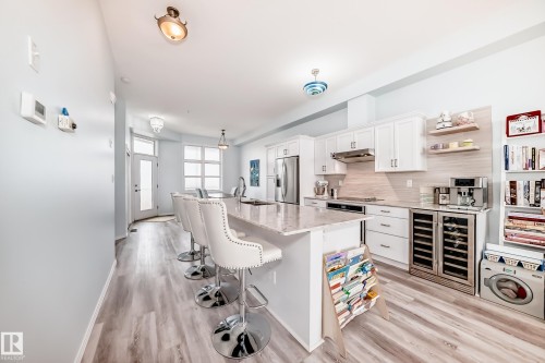 414 9507 101 Avenue, Edmonton, AB 