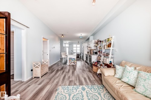 414 9507 101 Avenue, Edmonton, AB 