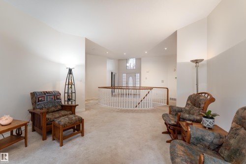 520 Pardee Bay, Edmonton, AB - Indoor