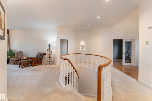 520 Pardee Bay, Edmonton, AB - Indoor Photo Showing Other Room