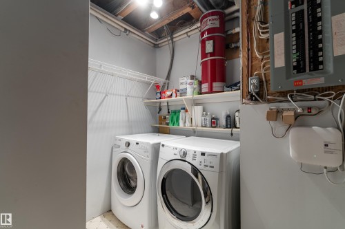 520 Pardee Bay, Edmonton, AB - Indoor Photo Showing Laundry Room