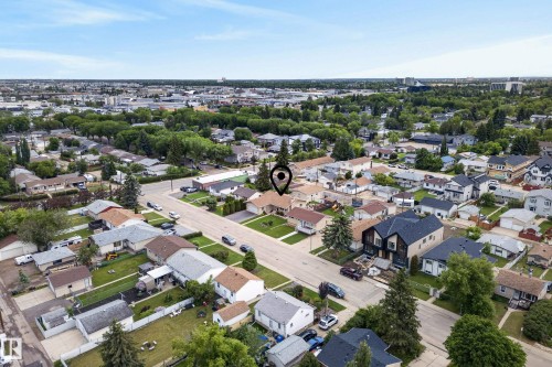 Image quality insufficient for description - 10935 152 Street, Edmonton, AB 