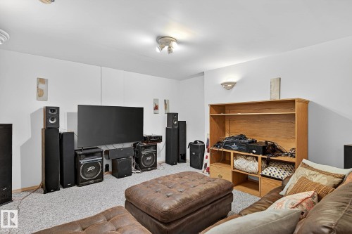 4805 53 Avenue, Thorsby, AB 