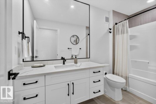 4470 Suzanna Crescent, Edmonton, AB 
