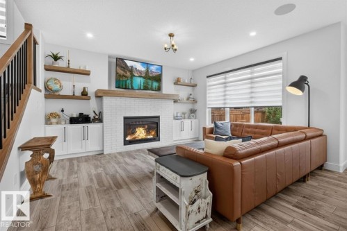 4470 Suzanna Crescent, Edmonton, AB 