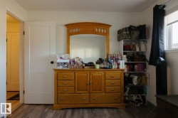 Hard-surface flooring with a wood-look finish - 
