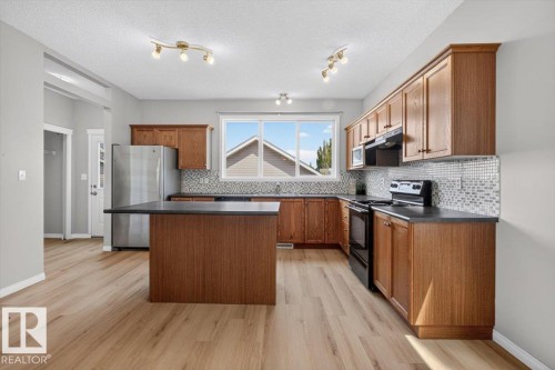7704 16 Avenue, Edmonton, AB 