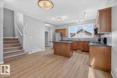 7704 16 Avenue, Edmonton, AB 