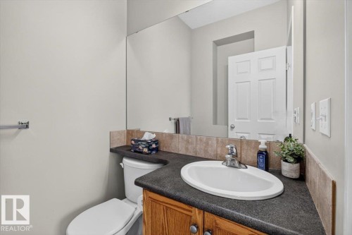 7704 16 Avenue, Edmonton, AB 