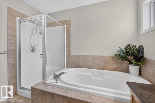 7704 16 Avenue, Edmonton, AB 