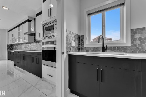 1460 25 Street, Edmonton, AB 