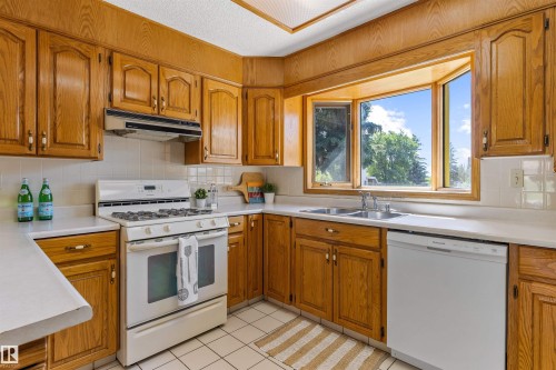 37 Leon Place, St. Albert, AB 