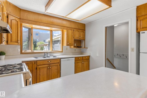 37 Leon Place, St. Albert, AB 