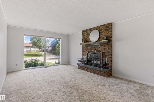 37 Leon Place, St. Albert, AB 