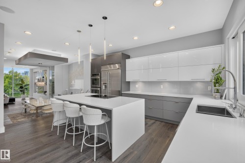 9509 99B Street, Edmonton, AB 