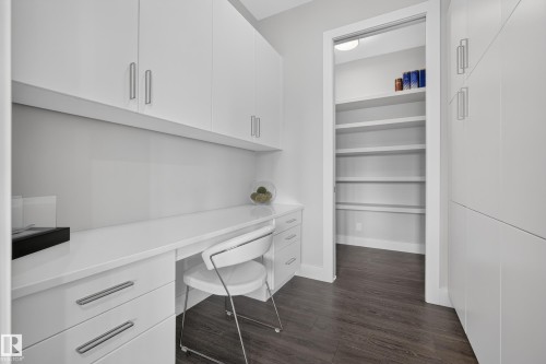 9509 99B Street, Edmonton, AB 