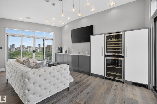 9509 99B Street, Edmonton, AB 