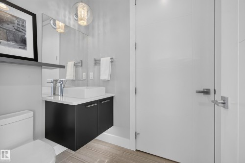9509 99B Street, Edmonton, AB 